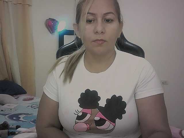 Mariana0x live cam on BongaCams