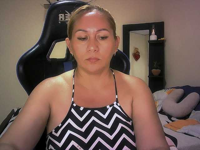 Mariana0x live cam on BongaCams