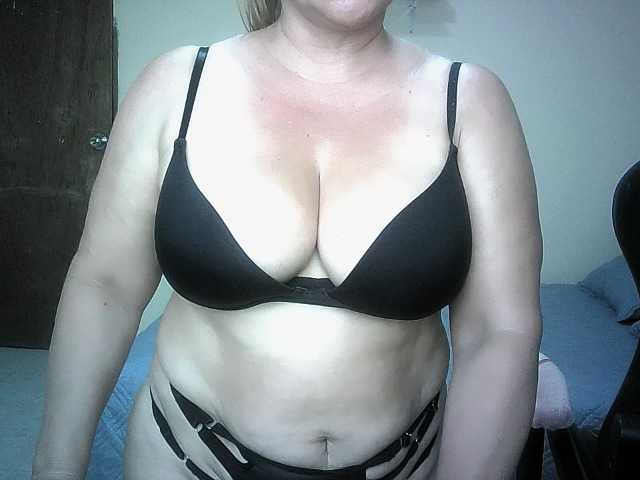 Mariana0x live cam on BongaCams