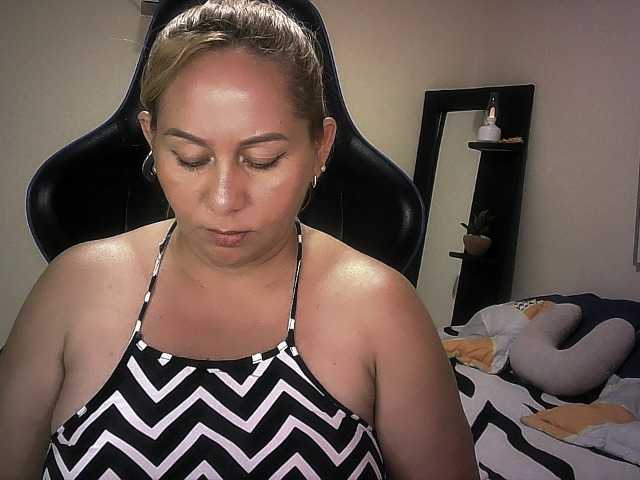 Mariana0x live cam on BongaCams