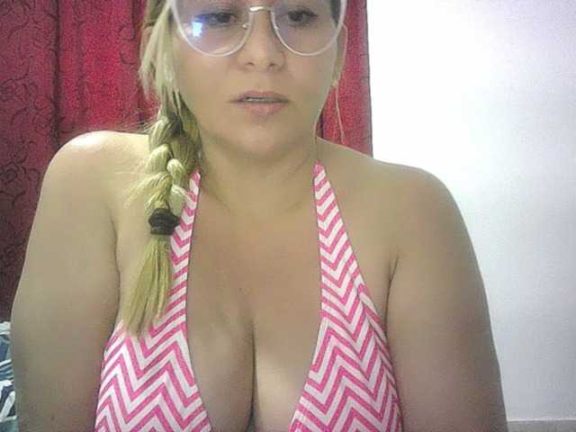 Mariana0x live cam on BongaCams