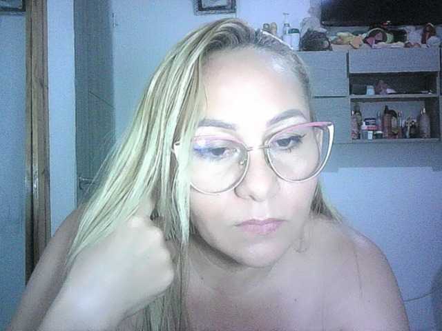 Mariana0x live cam on BongaCams