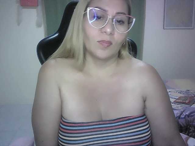 Mariana0x live cam on BongaCams