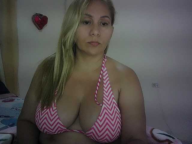 Mariana0x live cam on BongaCams