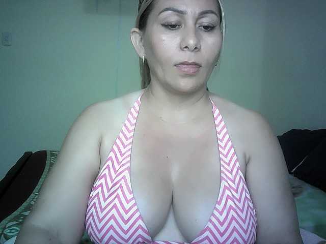 Mariana0x live cam on BongaCams