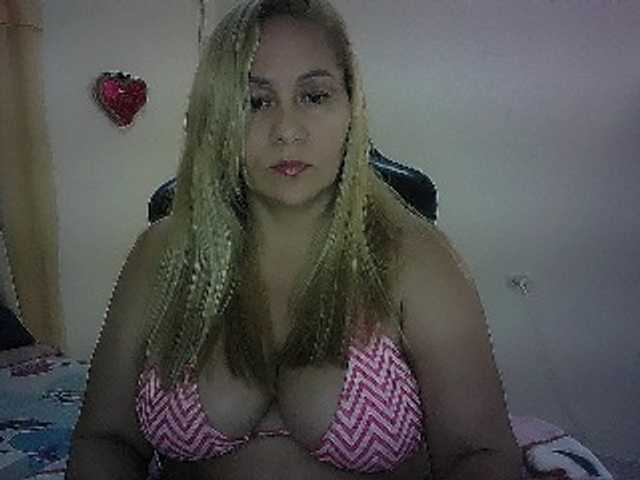 Mariana0x live cam on BongaCams