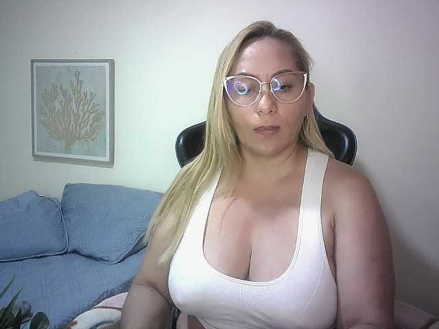 Mariana0x live cam on BongaCams