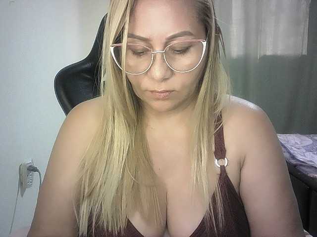 Mariana0x live cam on BongaCams