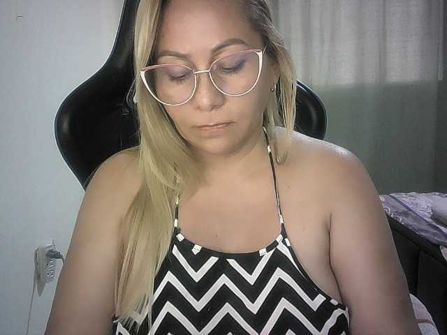 Mariana0x live cam on BongaCams