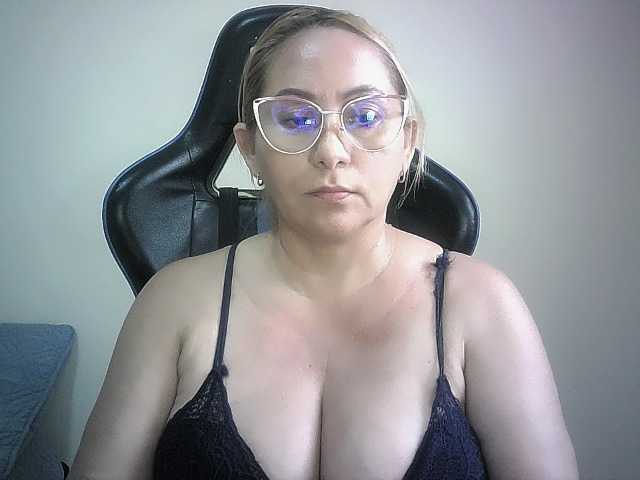 Mariana0x live cam on BongaCams