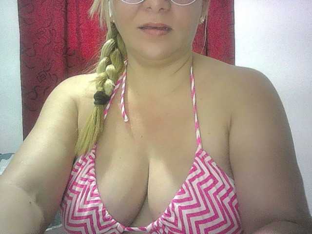 Mariana0x live cam on BongaCams