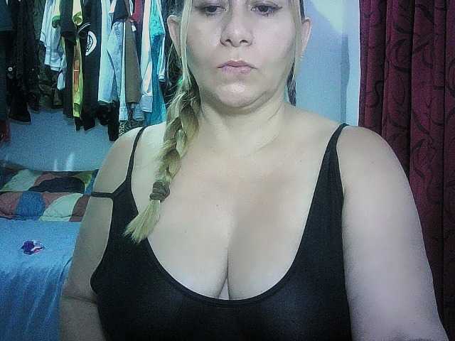 Mariana0x live cam on BongaCams