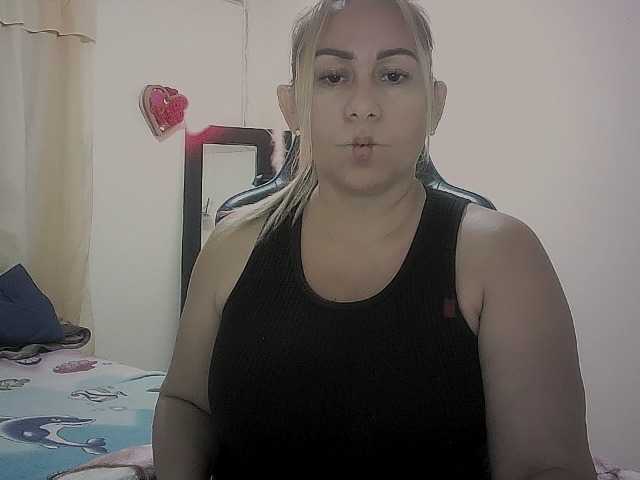 Mariana0x live cam on BongaCams