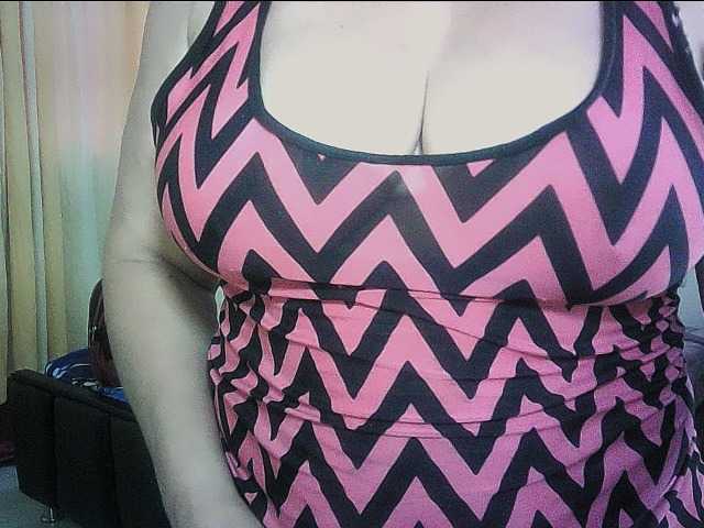 Mariana0x live cam on BongaCams