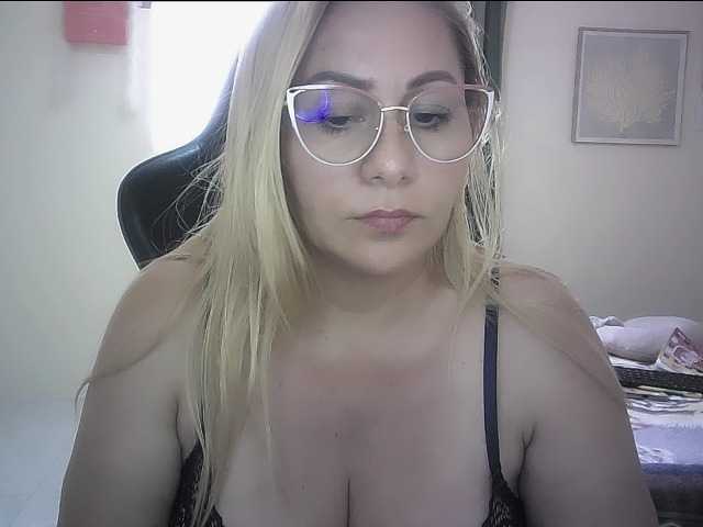 Mariana0x live cam on BongaCams