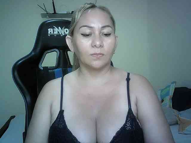 Mariana0x Live Webcam on BongaCams