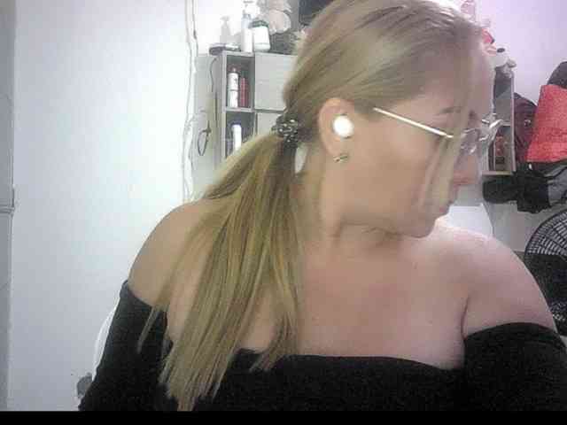 Mariana0x webcam
