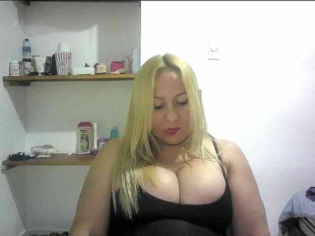 Mariana0x Live Webcam on BongaCams