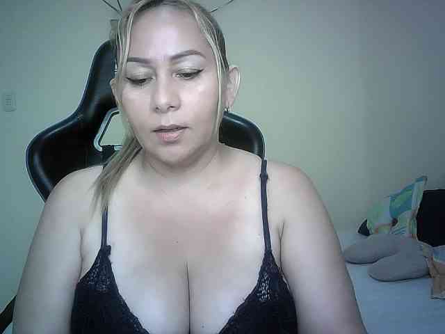 Mariana0x Live Webcam on BongaCams