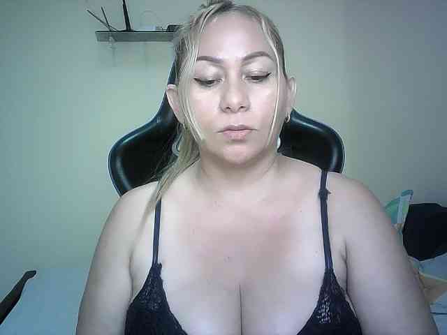Mariana0x Live Webcam on BongaCams