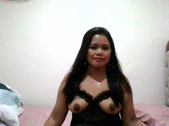 swettiea1 live webcam show