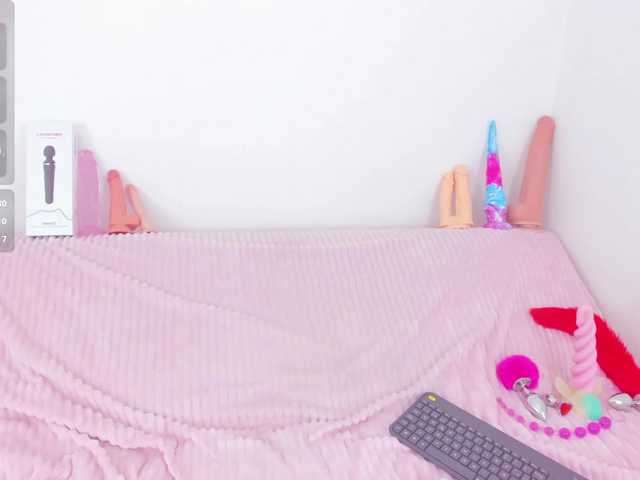 CloeeLovee live cam on BongaCams