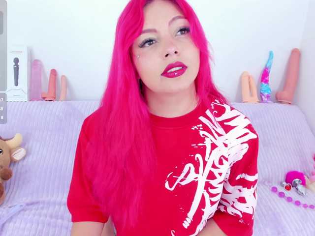 CloeeLovee live webcam show