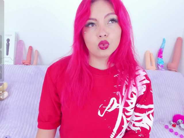 CloeeLovee live webcam show