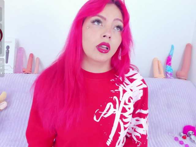 CloeeLovee live webcam show