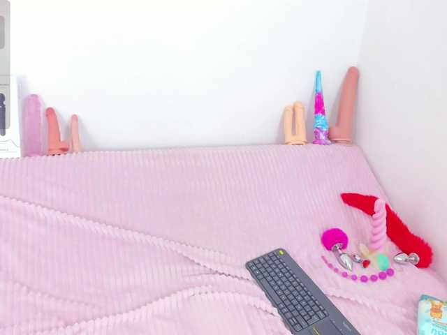 CloeeLovee live cam on BongaCams