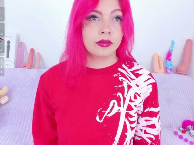 CloeeLovee live webcam show