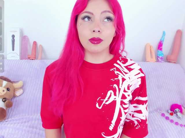 CloeeLovee live webcam show