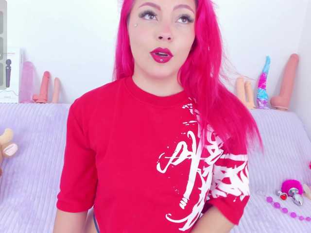 CloeeLovee live webcam show