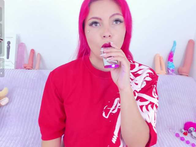 CloeeLovee live webcam show