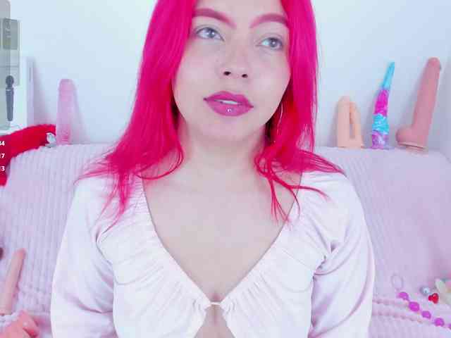 CloeeLovee webcam