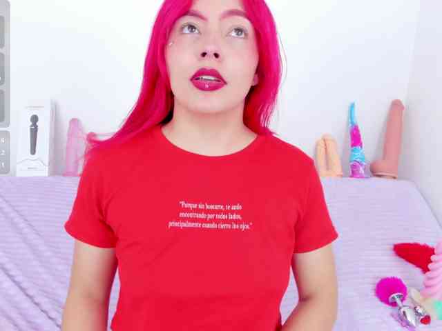 CloeeLovee webcam
