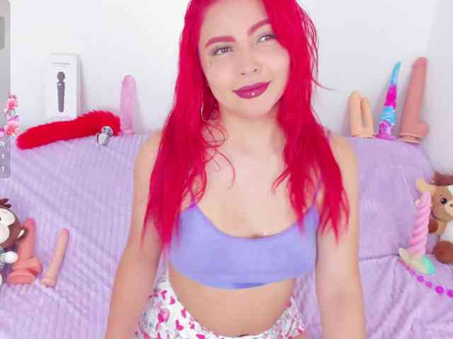 CloeeLovee webcam