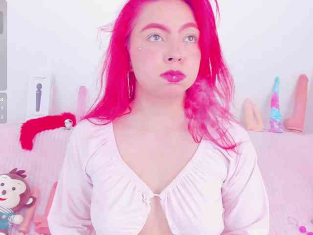 CloeeLovee webcam