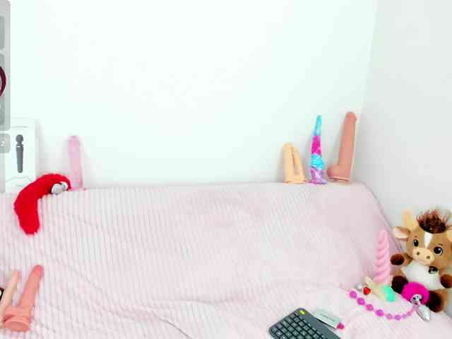 CloeeLovee webcam
