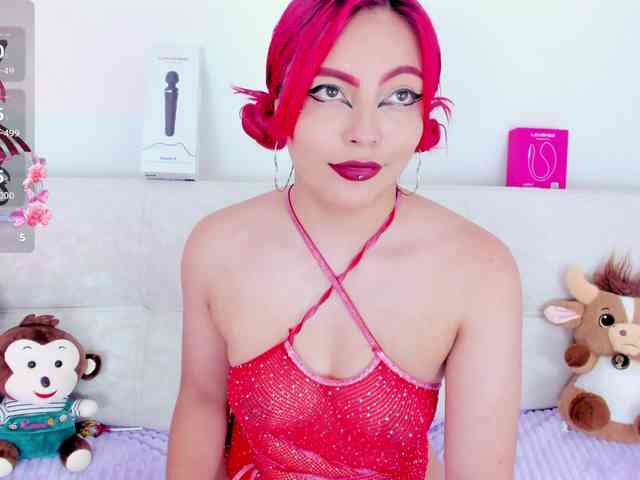 CloeeLovee webcam