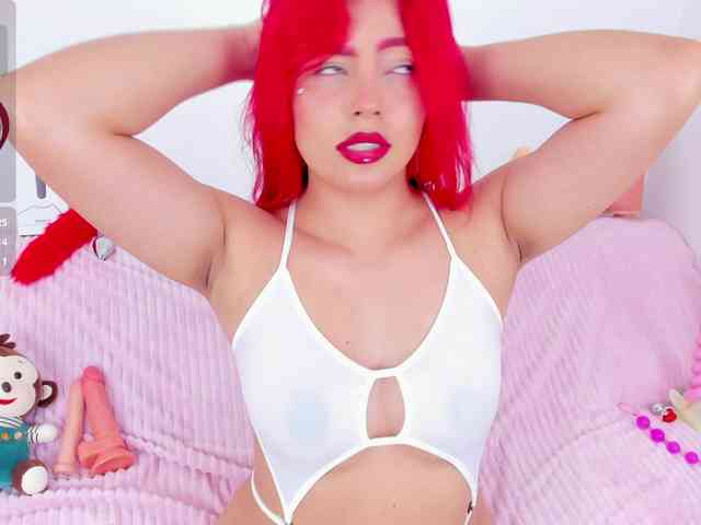 CloeeLovee webcam
