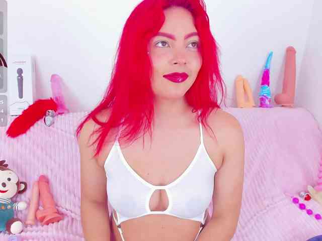 CloeeLovee webcam