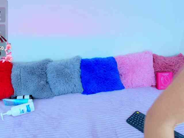 CloeeLovee webcam