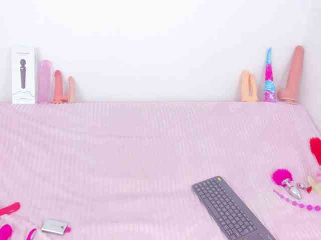 CloeeLovee webcam