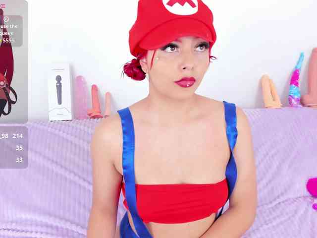 CloeeLovee webcam