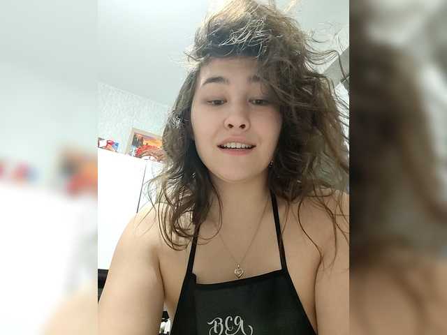 Aphrovea's BongaCams show and profile