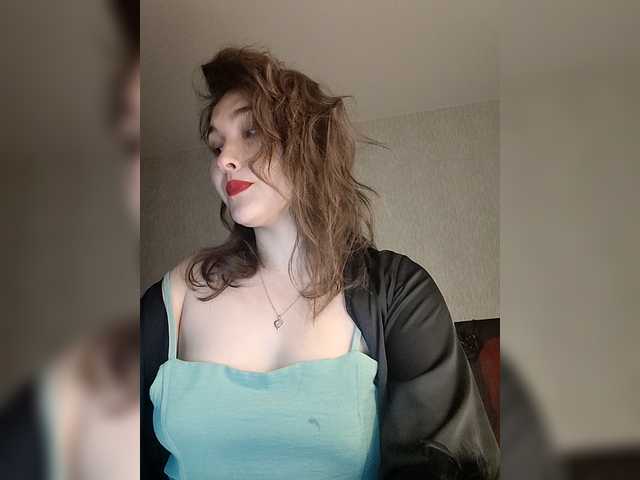 Aphrovea's BongaCams show and profile