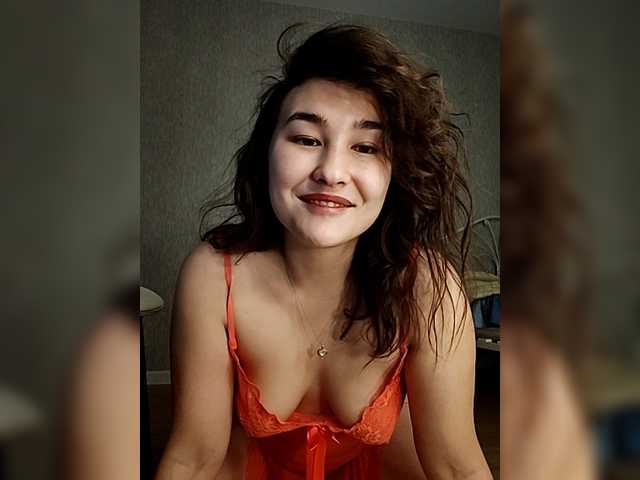 Aphrovea's BongaCams show and profile