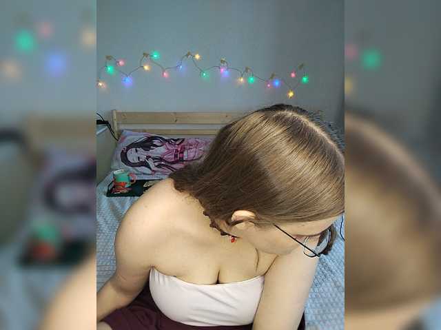 VikiMeow live cam on BongaCams