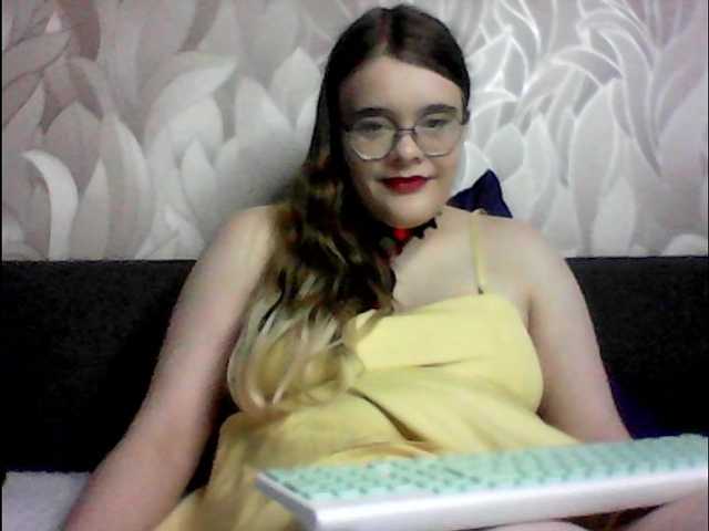 VikiMeow live cam on BongaCams